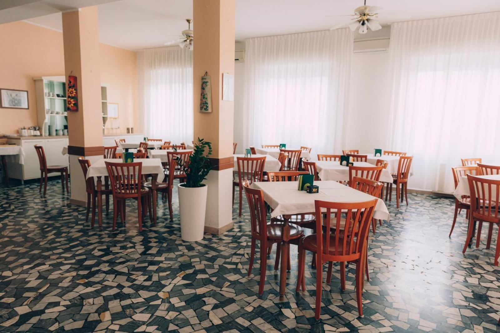 Hotel Enna Rimini Exteriör bild